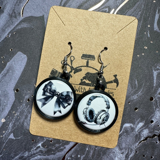 Stage Manager Coquette Earrings